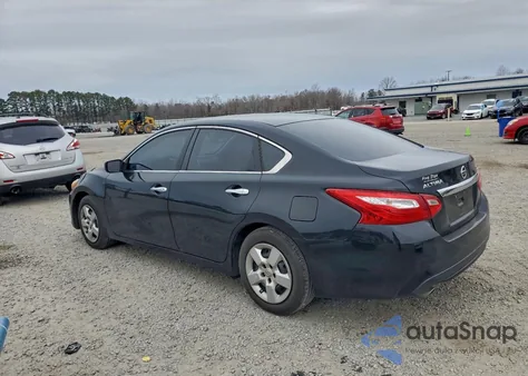 2017 Nissan Altima 2.5 z USA, uszkodzony, nr VIN 1N4AL3AP6HN332196